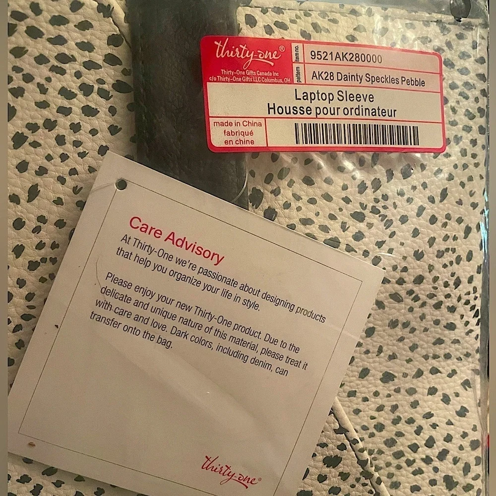 Thirty-One Dainty Black & White Speckled Laptop/Tablet Sleeve Case
